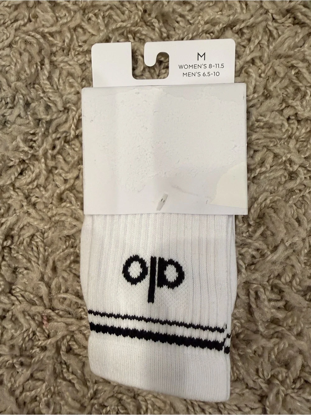 Alo Yoga unisex Half-Crew Throwback Sock